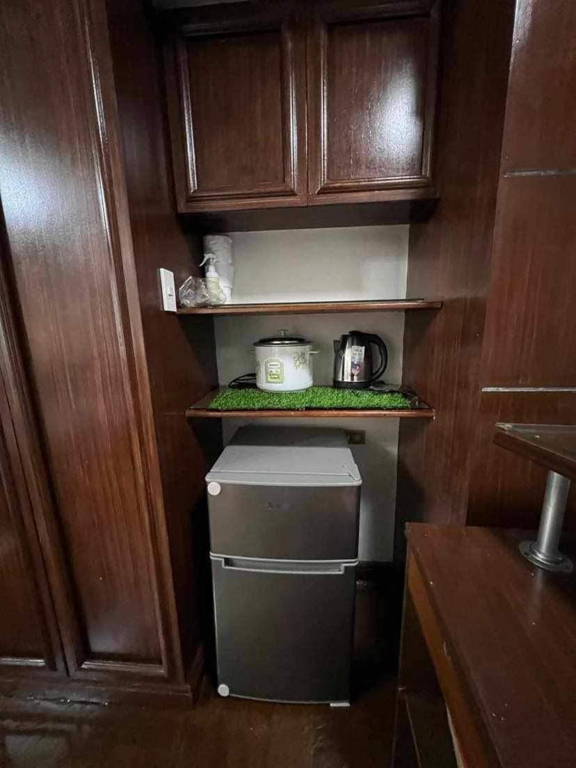 Millennium Plaza Hotel Makati City Екстериор снимка